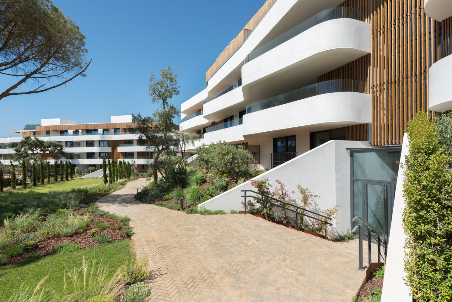 Village Verde Apartments & Penthouses in La Reserva, Sotogrande